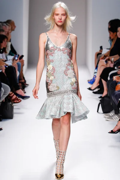 Look 33